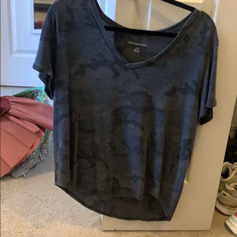 American Eagle tee